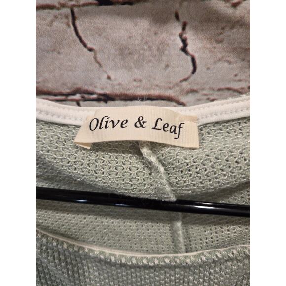 Olive & Lef Green Sweater Bat Sleeves Size Small Long Sleeve - Picture 3 of 4